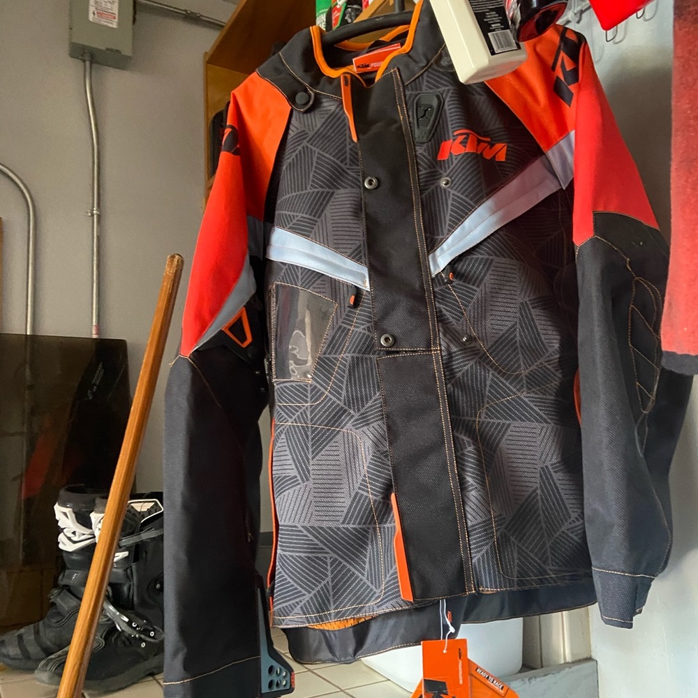 Ktm jacket never worn, tags still attached xl.